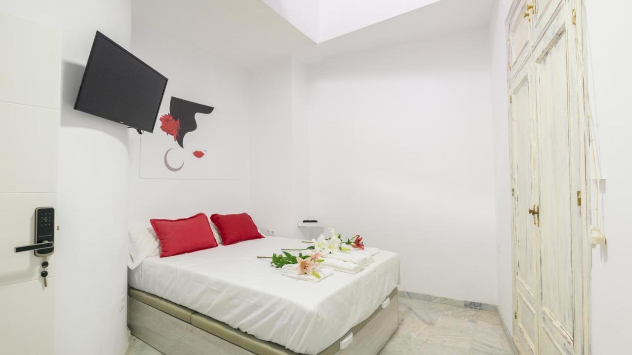 Guesthouse Room & Studio Seville La Flamenka Exterior foto